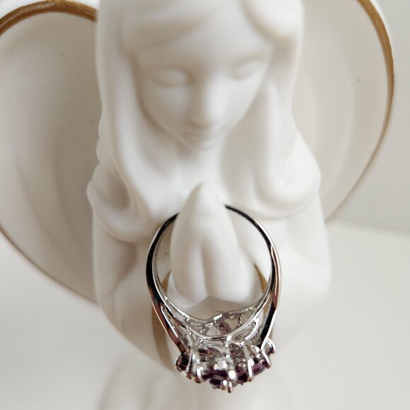 HOLD 1997 Vintage Marquise Amethyst Cluster Ring Stamped "18KGE" "KAOS" Size 9 - Picture 5 of 14